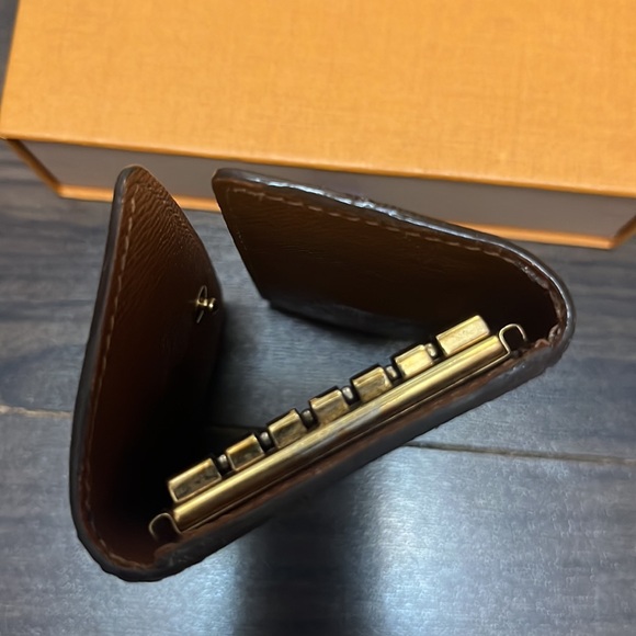 Authentic Louis Vuitton Monogrammed 6 Key Holder - Picture 10 of 13